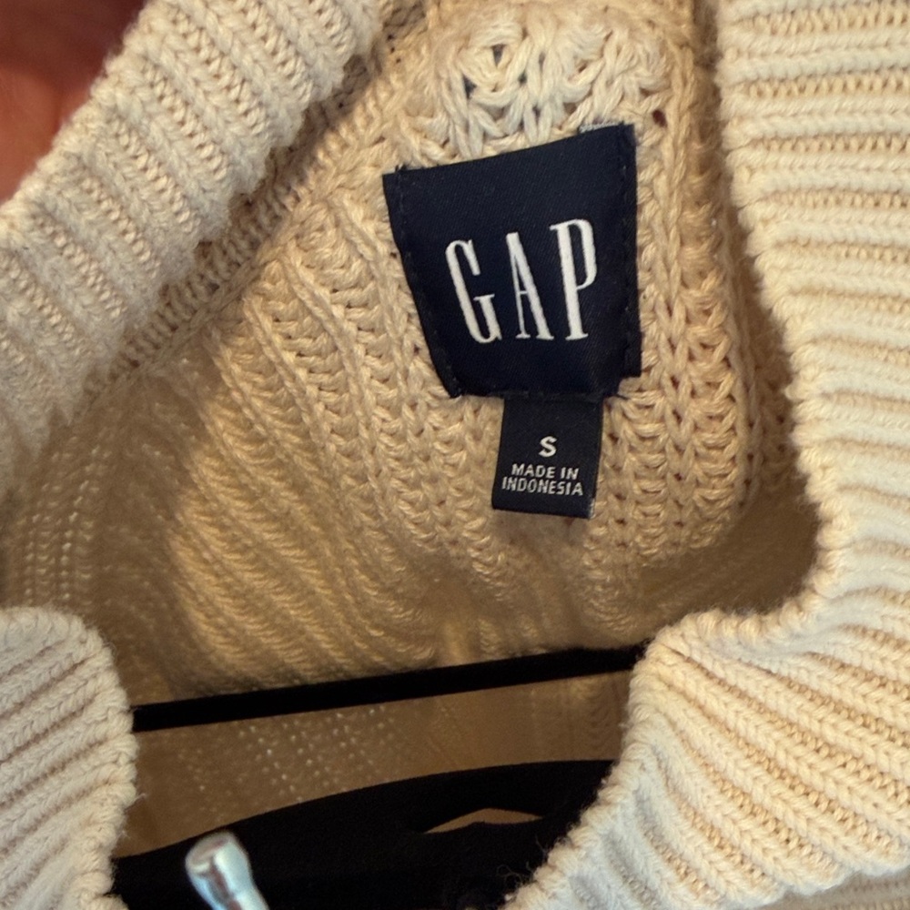 GAP Women's Beige Shaker Stitch Knit Mock neck Sweater - Picture 2 of 7